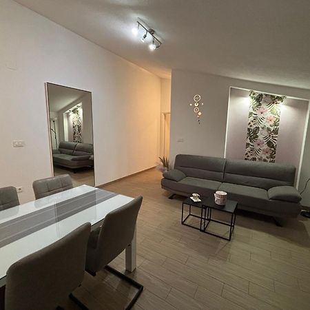 Apartman Sunny Vacay คาชเตลา ภายนอก รูปภาพ