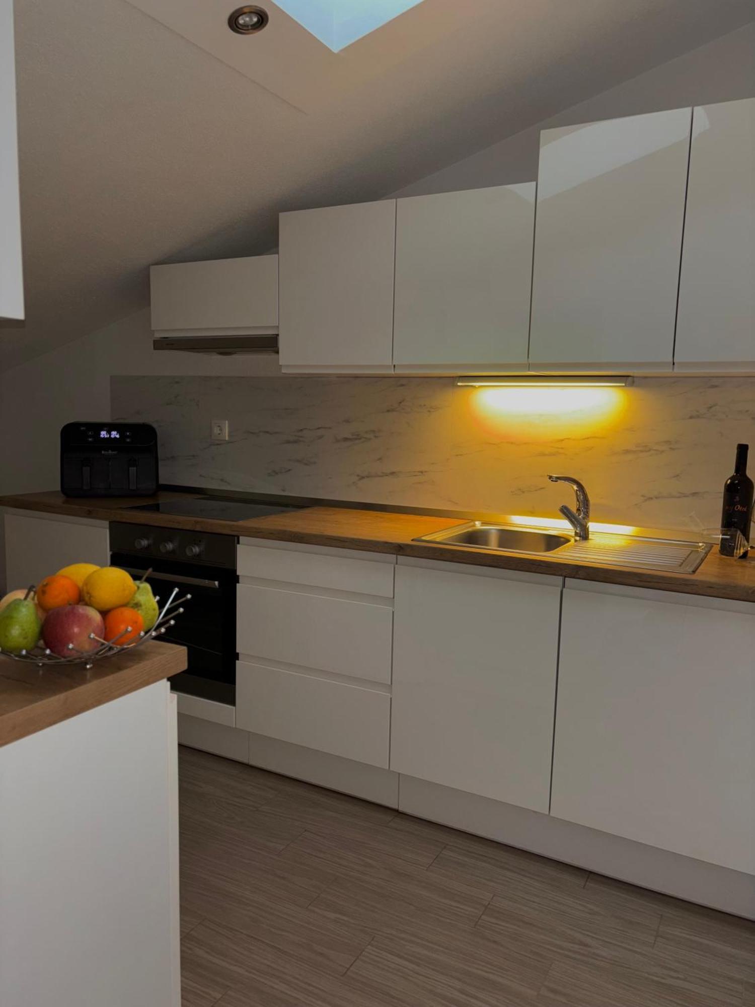 Apartman Sunny Vacay คาชเตลา ภายนอก รูปภาพ